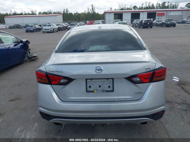 1N4BL4DW8NN311942 Nissan Altima Sv Intelligent Awd