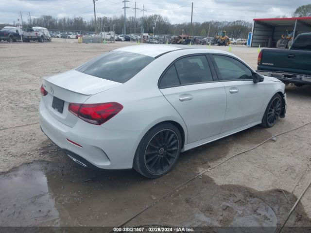 W1K3G4EB8LW047651 Mercedes-Benz A 220