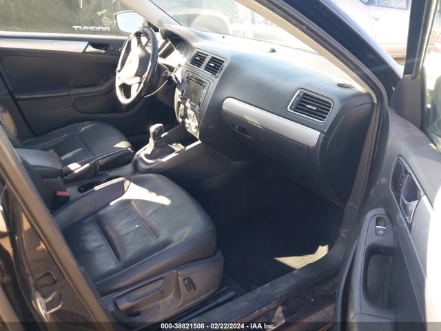 3VWD17AJ4EM361764 Volkswagen Jetta 1.8t Se
