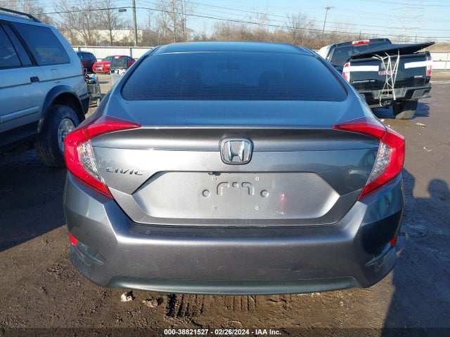 Honda Civic Lx 2018 19XFC2F55JE030314 Image 16