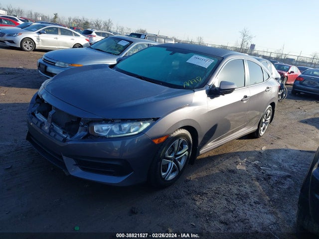 Honda Civic Lx 2018 19XFC2F55JE030314 Image 2