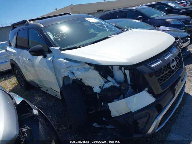 2024 5N1DR3BD8RC202469 main image