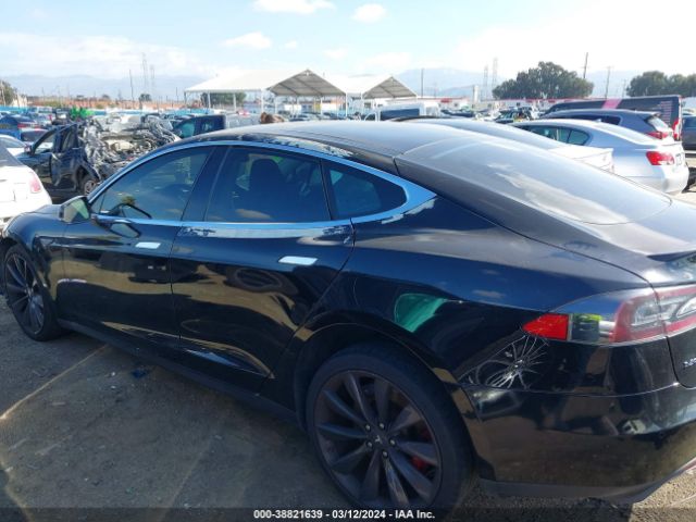 5YJSA1H15EFP45134 Tesla Model S P85