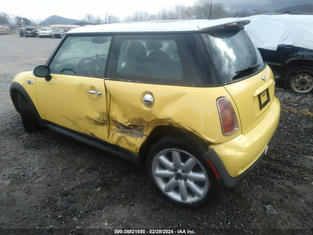 2003 MINI COOPER S WMWRE33483TD71385 Photo 2