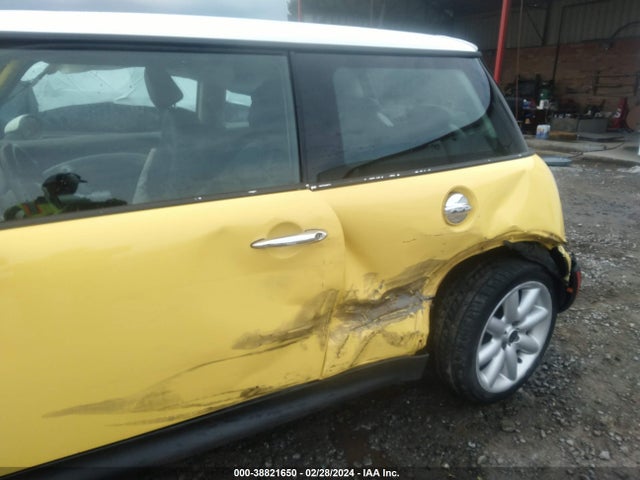 2003 MINI COOPER S WMWRE33483TD71385 Photo 5
