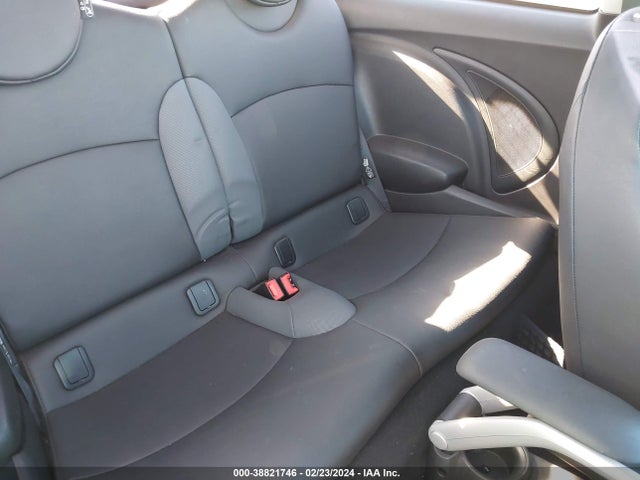2010 MINI COOPER WMWMF3C53ATZ64615 Photo 7