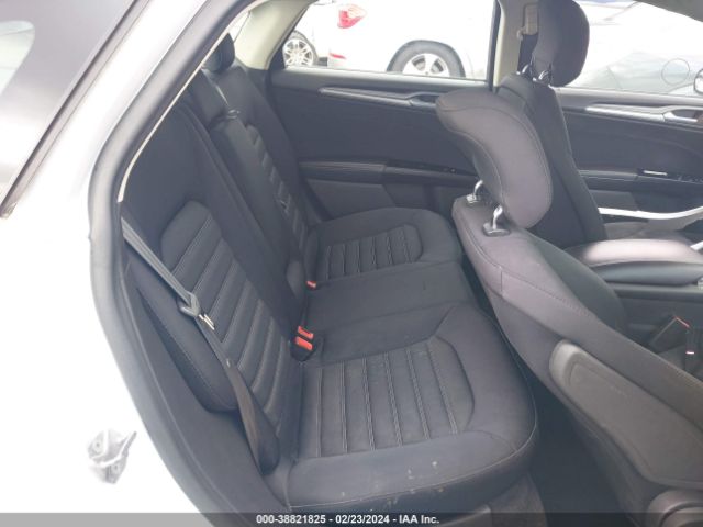 1FA6P0H77E5403013 Ford FUSION SE