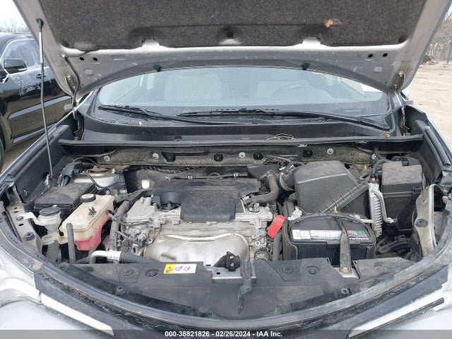 Toyota Rav4 Xle 2018 JTMRFREV0JD230341 Image 10