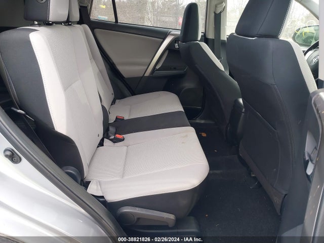 Toyota Rav4 Xle 2018 JTMRFREV0JD230341 Image 8