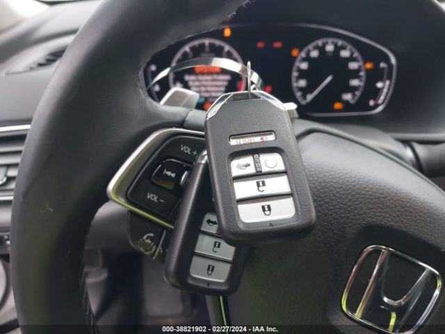1HGCV2F95JA036392 Honda Accord Touring 2.0t