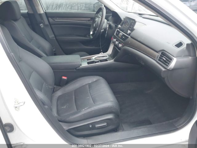 1HGCV2F95JA036392 Honda Accord Touring 2.0t