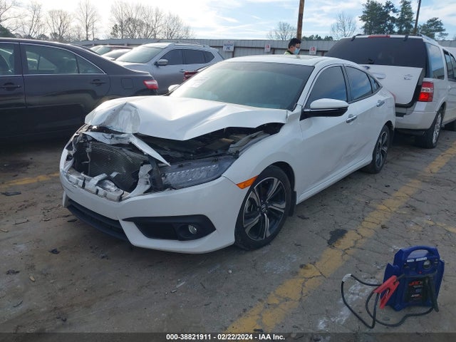 Honda Civic Touring 2018 19XFC1F99JE002478 Image 2