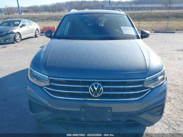 3VV3B7AX2NM062811 Volkswagen Tiguan 2.0t Se