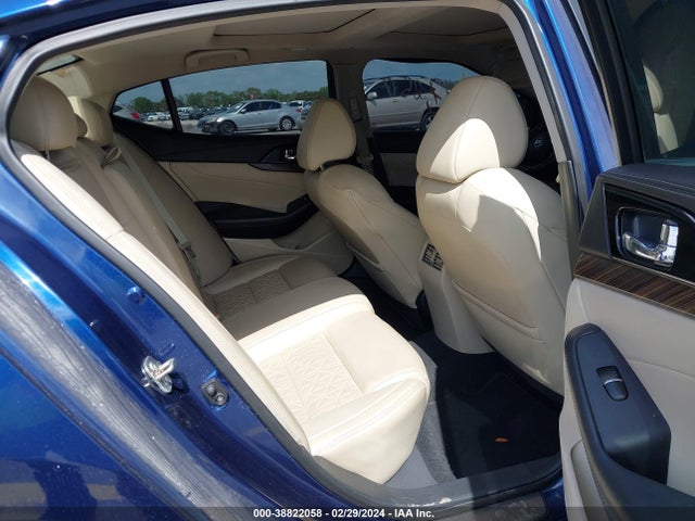 Nissan Maxima 3.5 Platinum 2016 1N4AA6AP3GC420107 Image 8