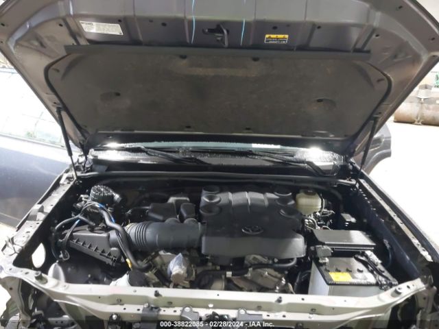 JTEMU5JR0M5957460 Toyota 4RUNNER SR5