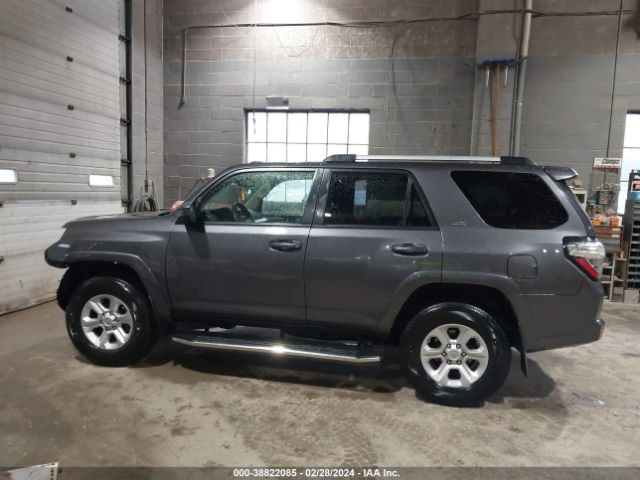 JTEMU5JR0M5957460 Toyota 4RUNNER SR5