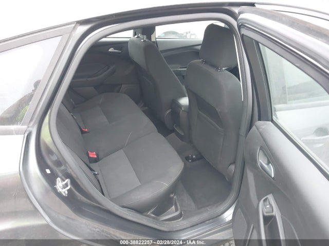 Ford FOCUS SE 2017 1FADP3K28HL216837 Image 8