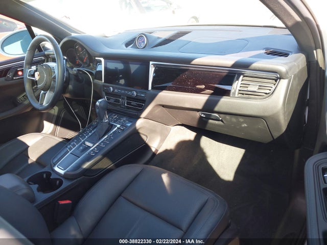 2021 PORSCHE MACAN WP1AA2A58MLB13768 Photo 4