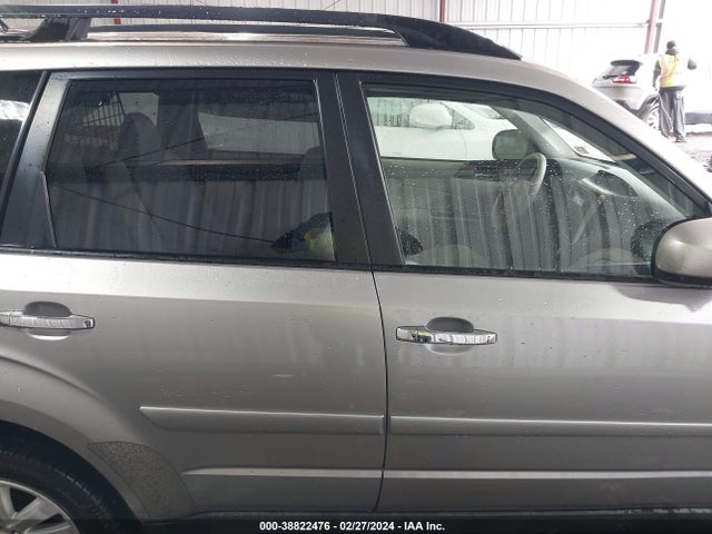 2011 SUBARU FORESTER 2.5X PREMIUM VIN: JF2SHADC2BH770427