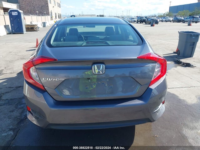 Honda Civic Lx 2018 2HGFC2F53JH608688 Image 17