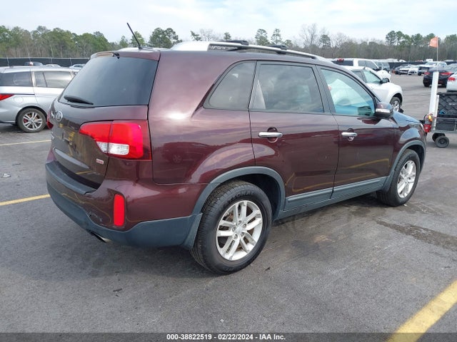 KIA SORENTO LX 2015 5XYKT3A68FG628024 Image 4
