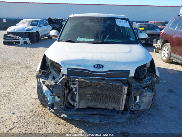 KIA Soul 2018 KNDJN2A28J7896414 Image 6