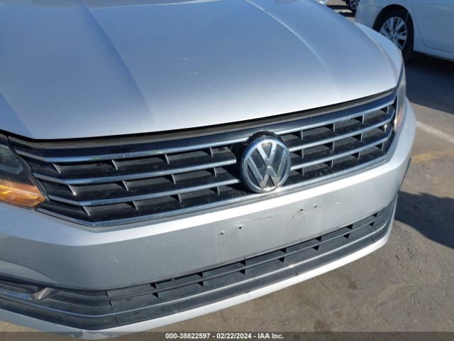 1VWAT7A33GC042455 Volkswagen Passat 1.8t S
