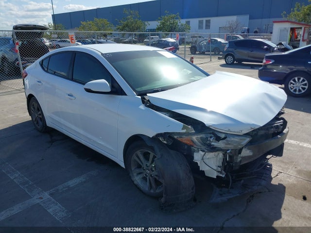 2018 5NPD84LF0JH303947 main image