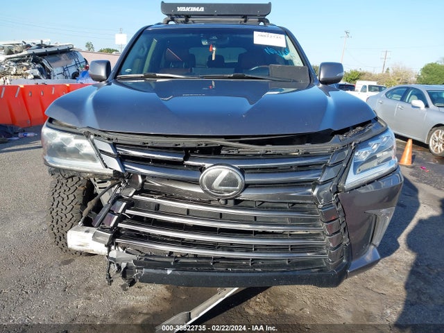 Lexus Lx 570 Three-row 2019 JTJHY7AX9K4282308 Image 11