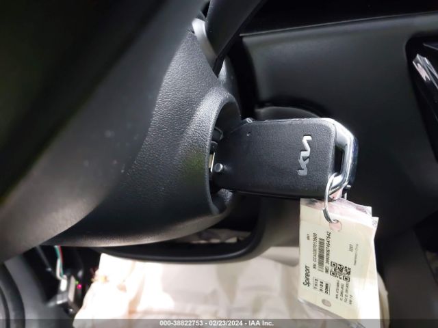 KNDCP3LE1P5108514 KIA NIRO LX