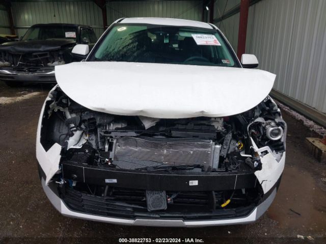KNDCP3LE1P5108514 KIA NIRO LX