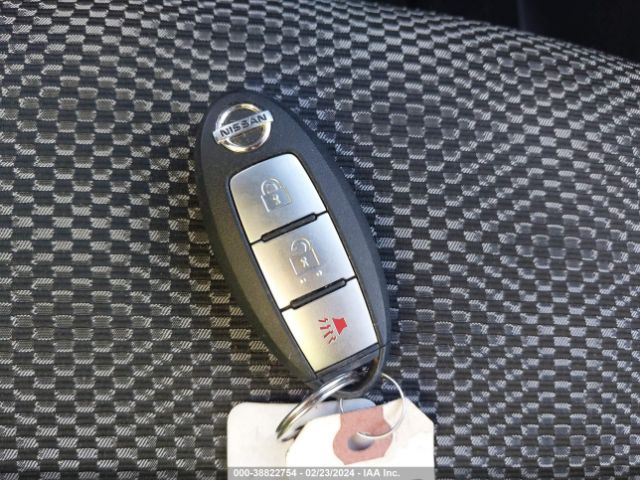 JN1BJ1CP9HW014575 Nissan Rogue Sport Sv