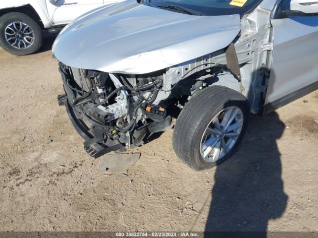 JN1BJ1CP9HW014575 Nissan Rogue Sport Sv