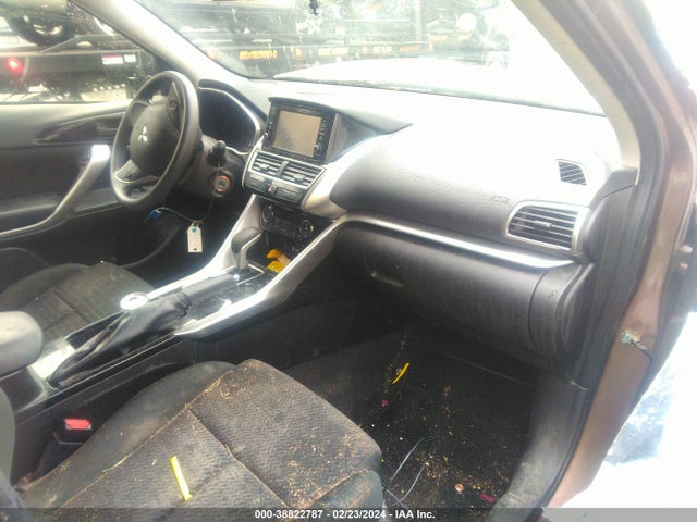 JA4AS3AAXLZ002579 Mitsubishi Eclipse Cross Es 1.5t