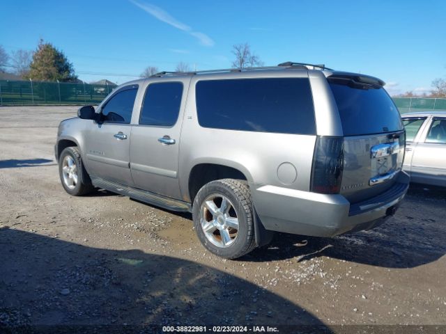 2007 CHEVROLET SUBURBAN 3GNFK163X7G234638 Photo 2