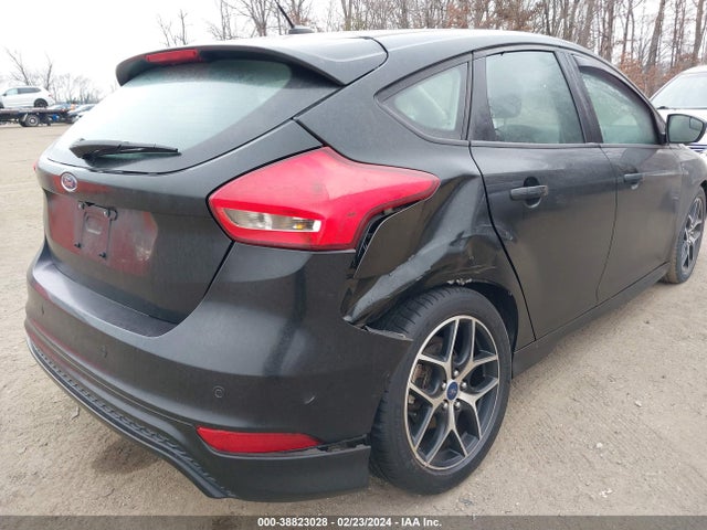 Ford FOCUS SE 2015 1FADP3K2XFL338418 Image 6
