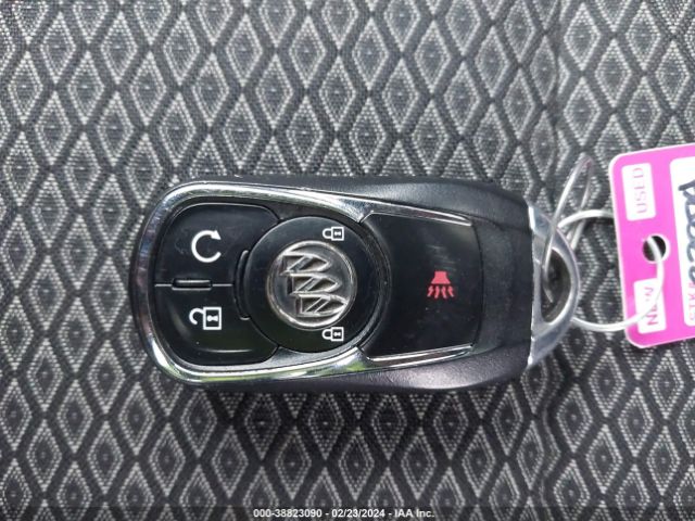 W04GU8SXXJ1068985 Buick Regal Tourx Preferred