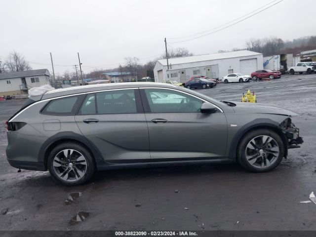 W04GU8SXXJ1068985 Buick Regal Tourx Preferred