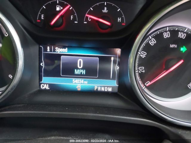 W04GU8SXXJ1068985 Buick Regal Tourx Preferred