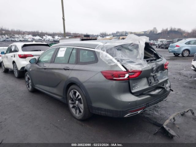 W04GU8SXXJ1068985 Buick Regal Tourx Preferred