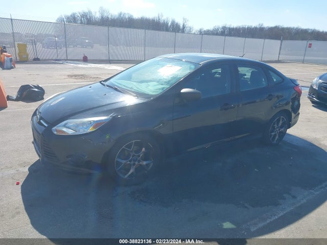Ford FOCUS S 2014 1FADP3E27EL405115 Image 2