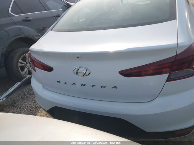 Hyundai Elantra Value Edition 2019 5NPD84LF5KH448807 Image 16