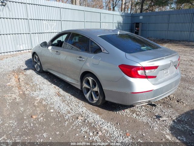 1HGCV2F9XJA049915 Honda Accord Touring 2.0t