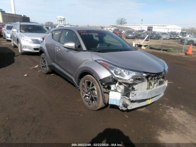 Toyota C-HR XLE 2019 JTNKHMBXXK1037357 Image 1