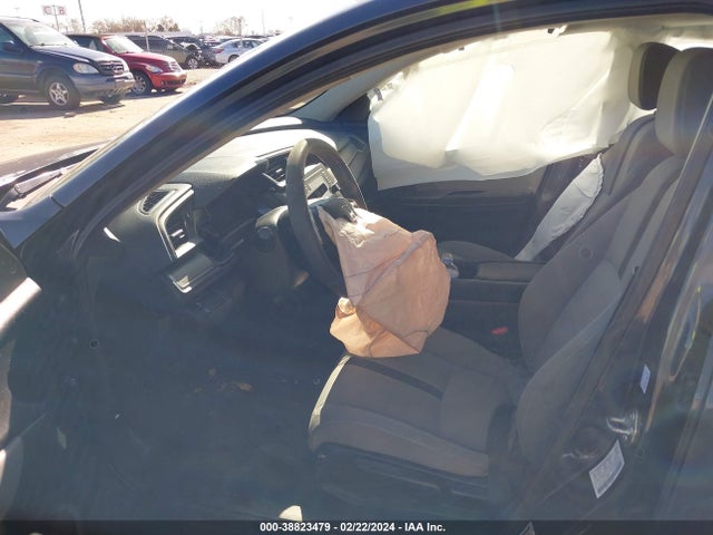 Honda Civic Lx 2018 2HGFC2F58JH579480 Image 5
