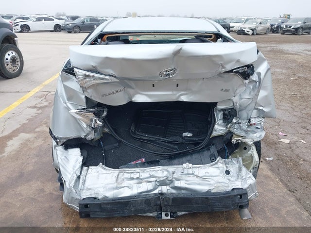 Toyota COROLLA LE 2018 5YFBURHE2JP809718 Image 17