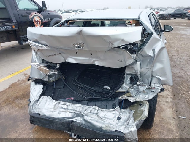 Toyota COROLLA LE 2018 5YFBURHE2JP809718 Image 6
