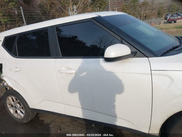 KIA SOUL LX 2023 KNDJ23AU3P7865404 Image 13