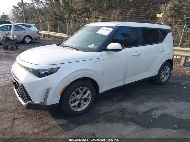 KIA SOUL LX 2023 KNDJ23AU3P7865404 Image 2