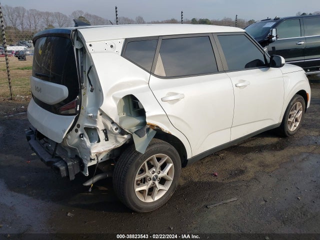 KIA SOUL LX 2023 KNDJ23AU3P7865404 Image 4